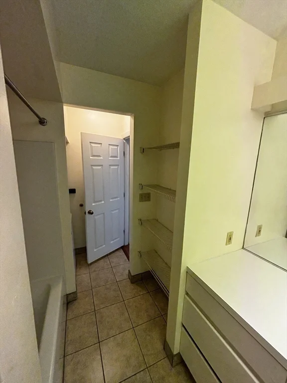 1010 Middle, Weymouth