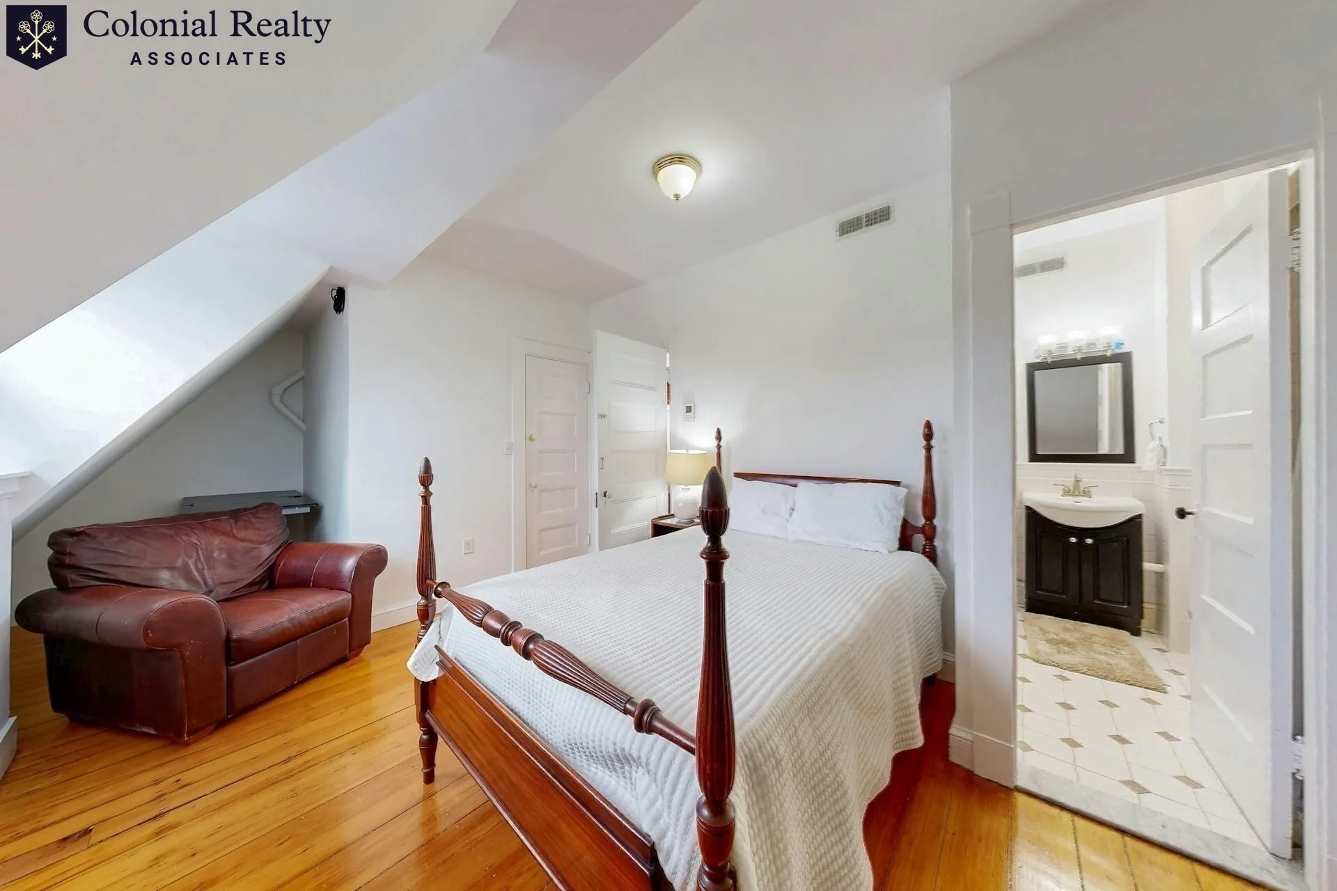 15 Garrison Rd, Aspinwall Hill