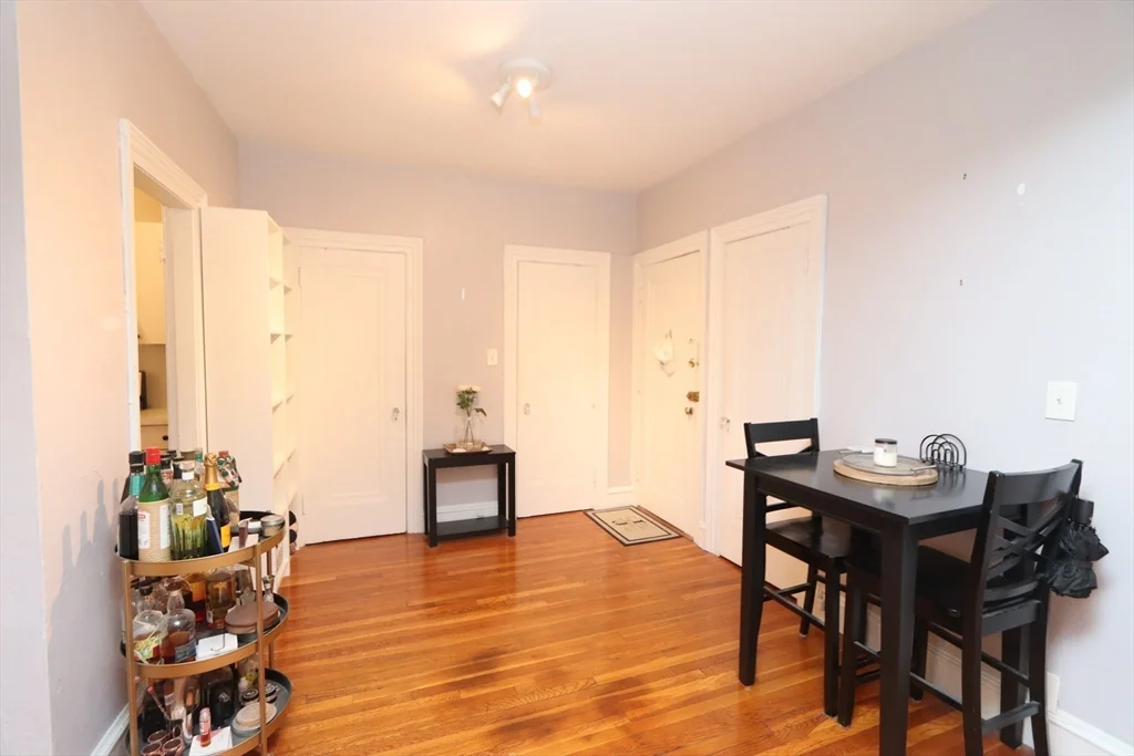 1662 Commonwealth Ave, Brighton