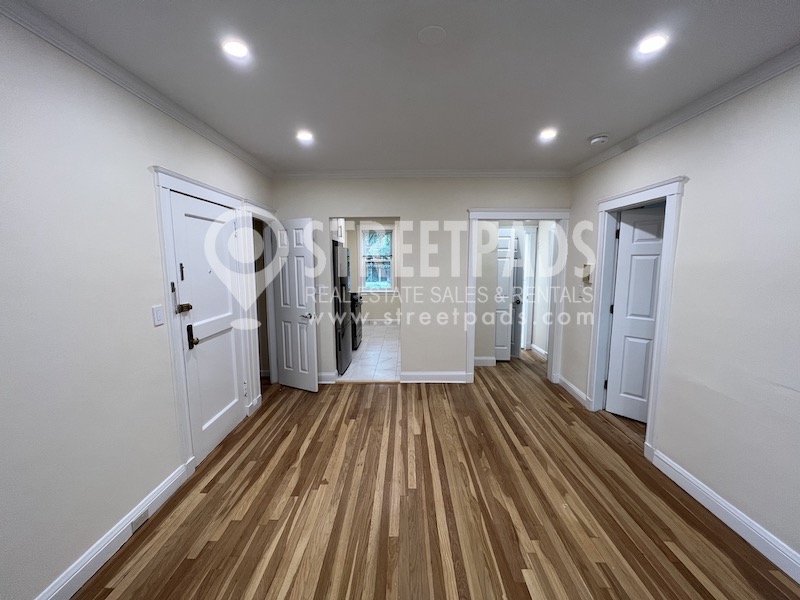 175 Kent St, Brookline