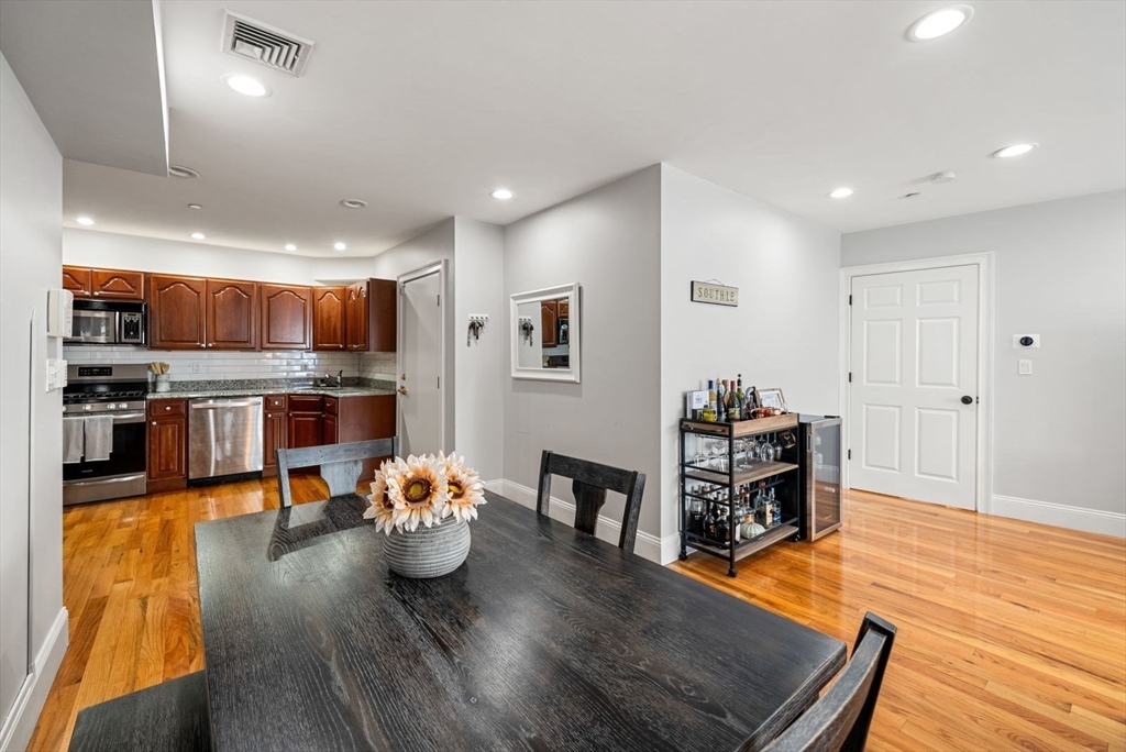 120 West 7th, South Boston