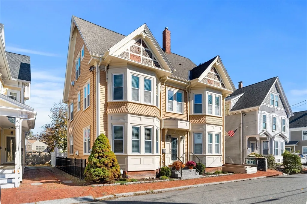 7 Horton St, Newburyport