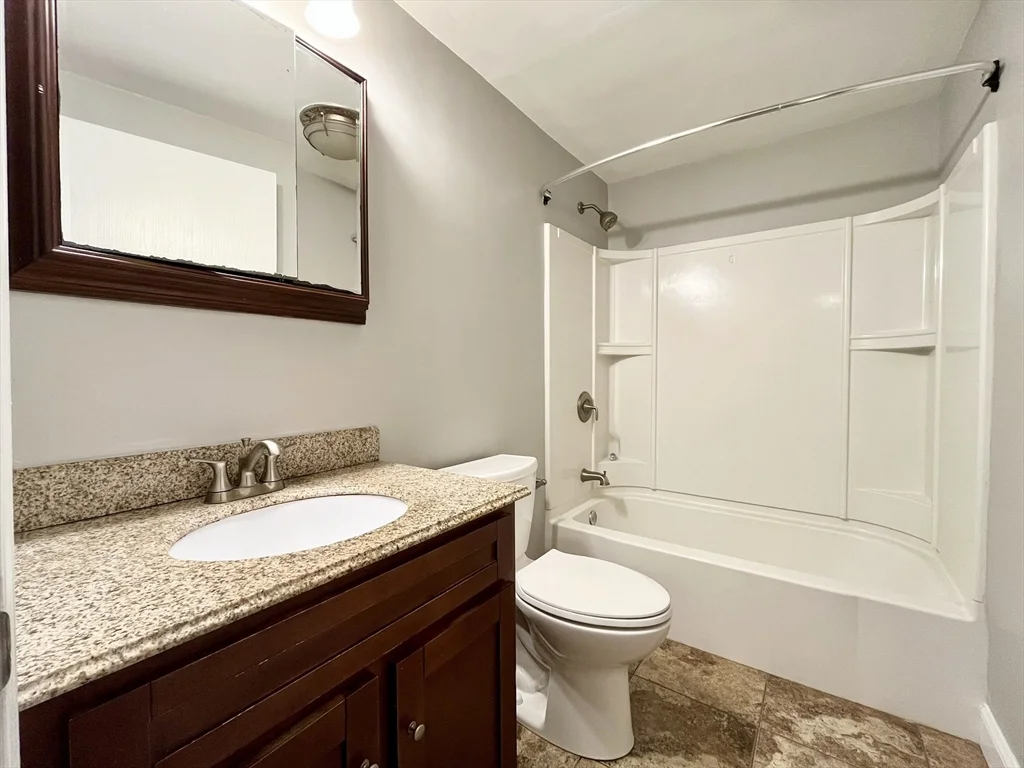 11 Jones Landing, Walpole