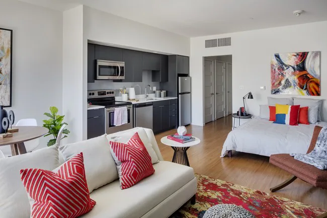 2 bed, 1 bath apartment for rent at 65 Brainerd Rd Unit 60-101, Allston — photo 6 of 12