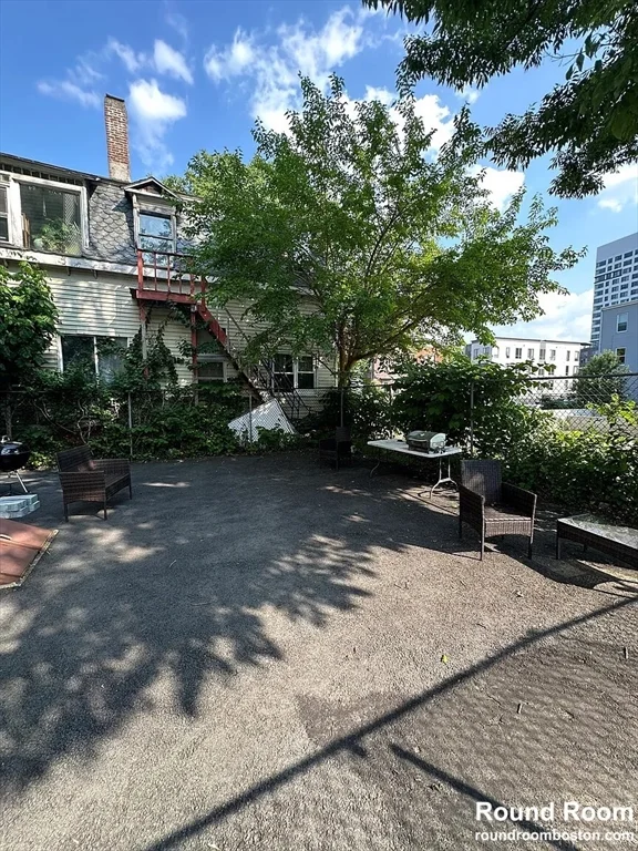 384 Washington St, Central Square