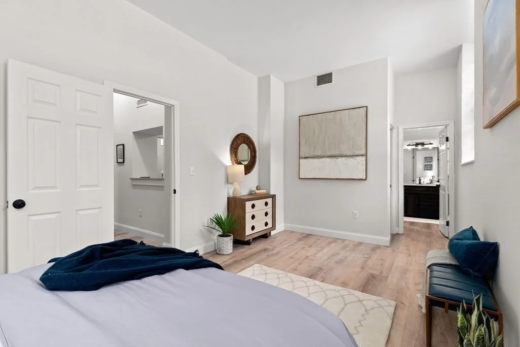 65 Glen Rd, Brookline Village