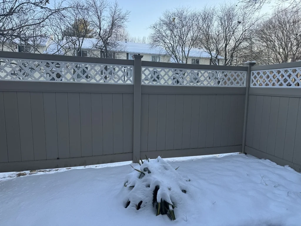 23 Village Rock Ln, Natick