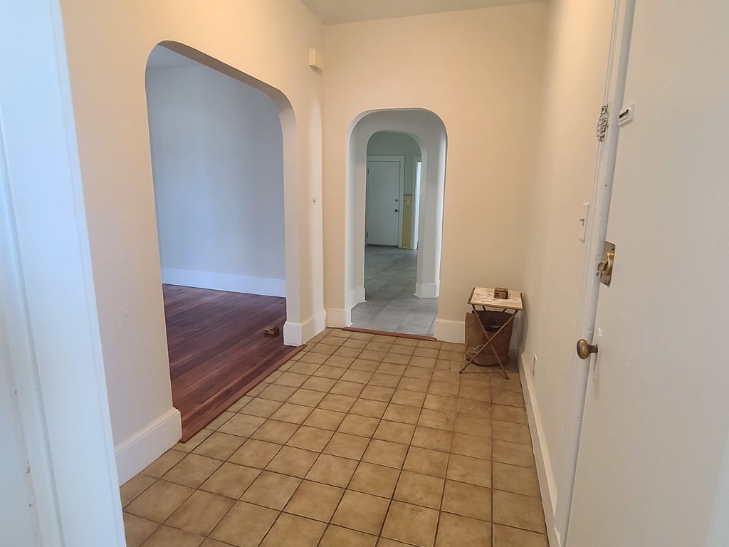 537 Beach St, Revere