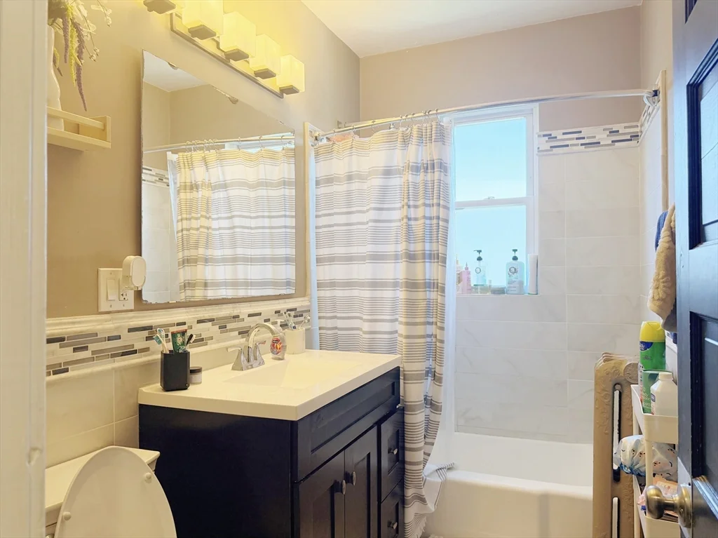 17 Pleasant St, Dorchester
