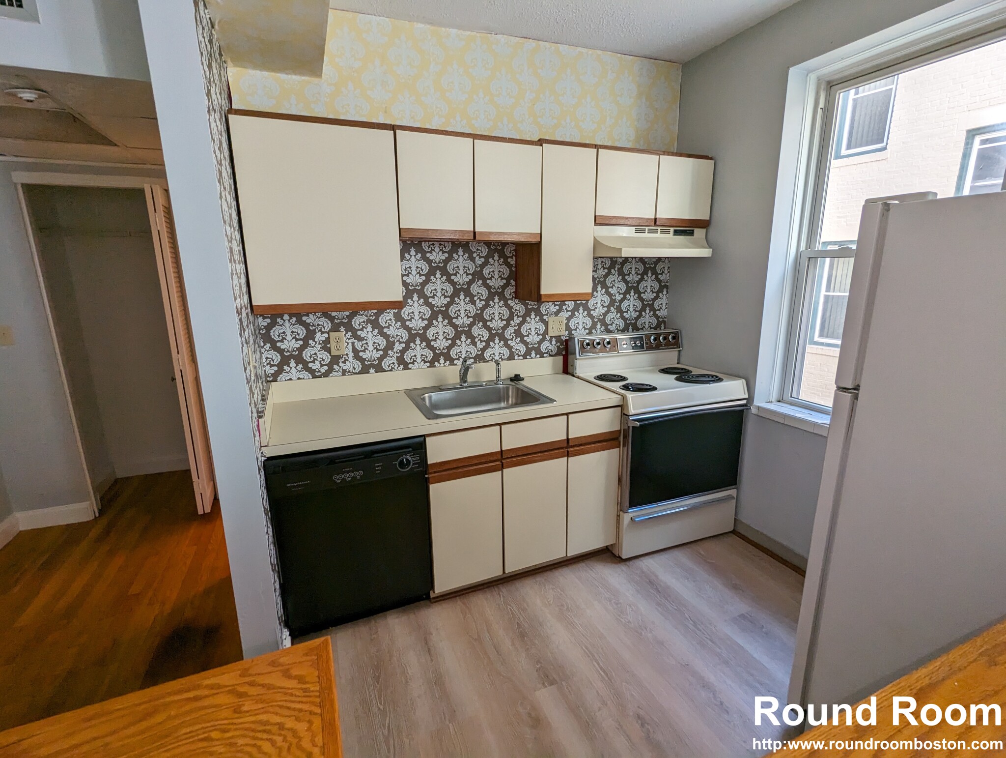 1415 Commonwealth Ave, Brighton