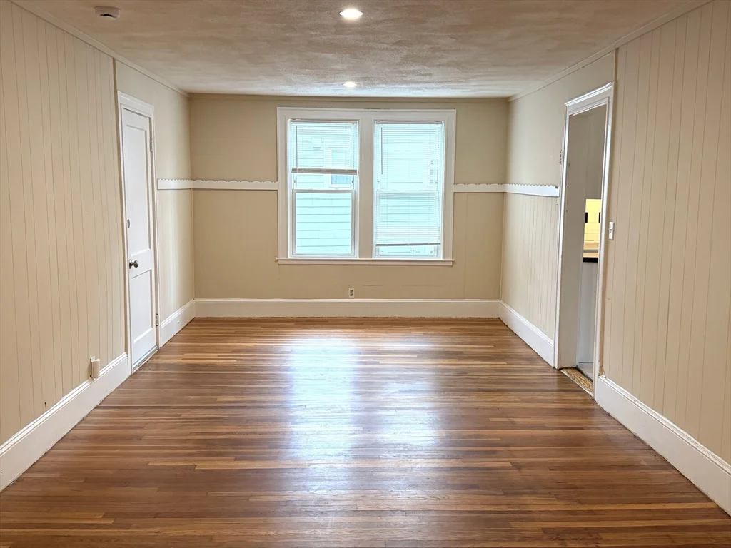 182 Princeton Ave, Waltham