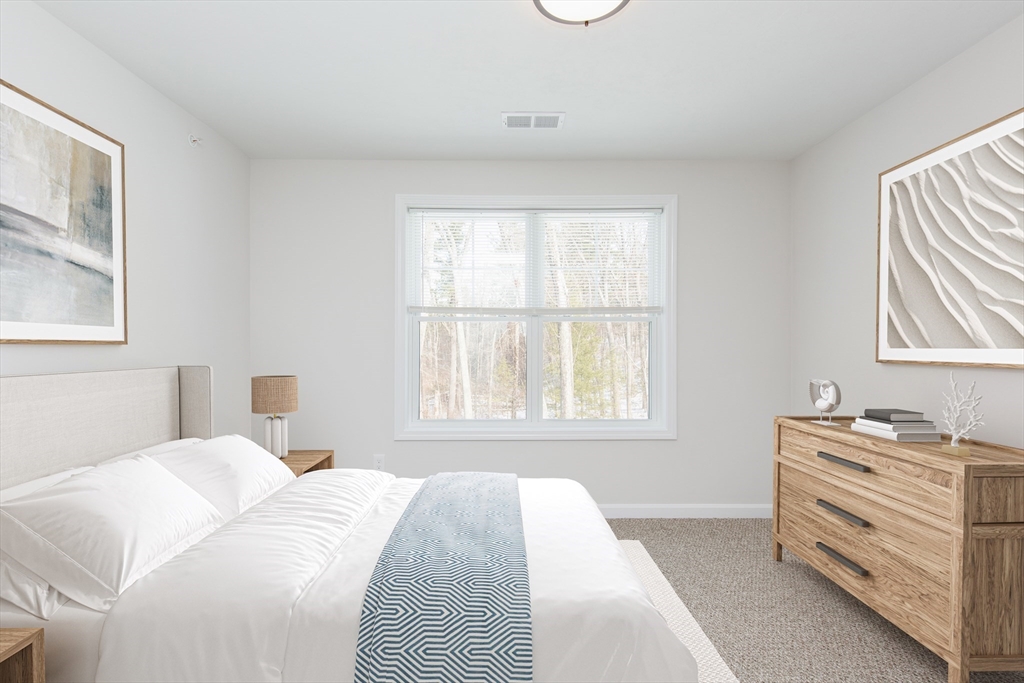 62 Sherburne Ave, Tyngsborough