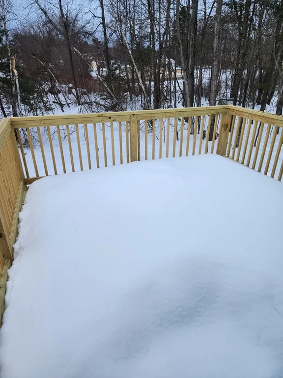 30 Four Seasons Dr, Hampstead