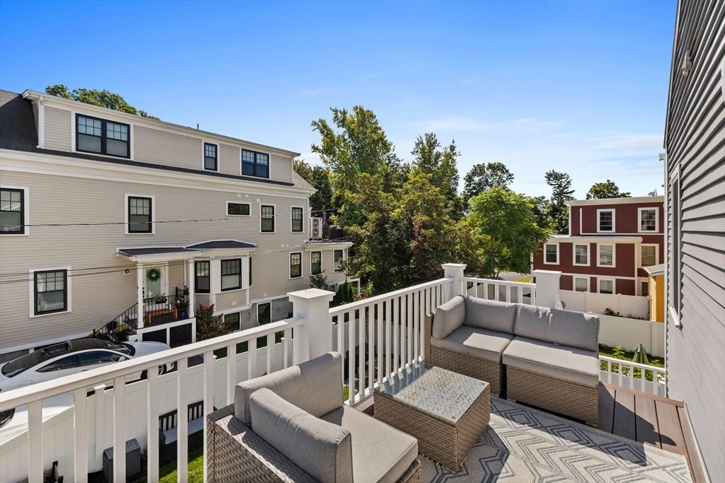 11 Ashland St, Dorchester