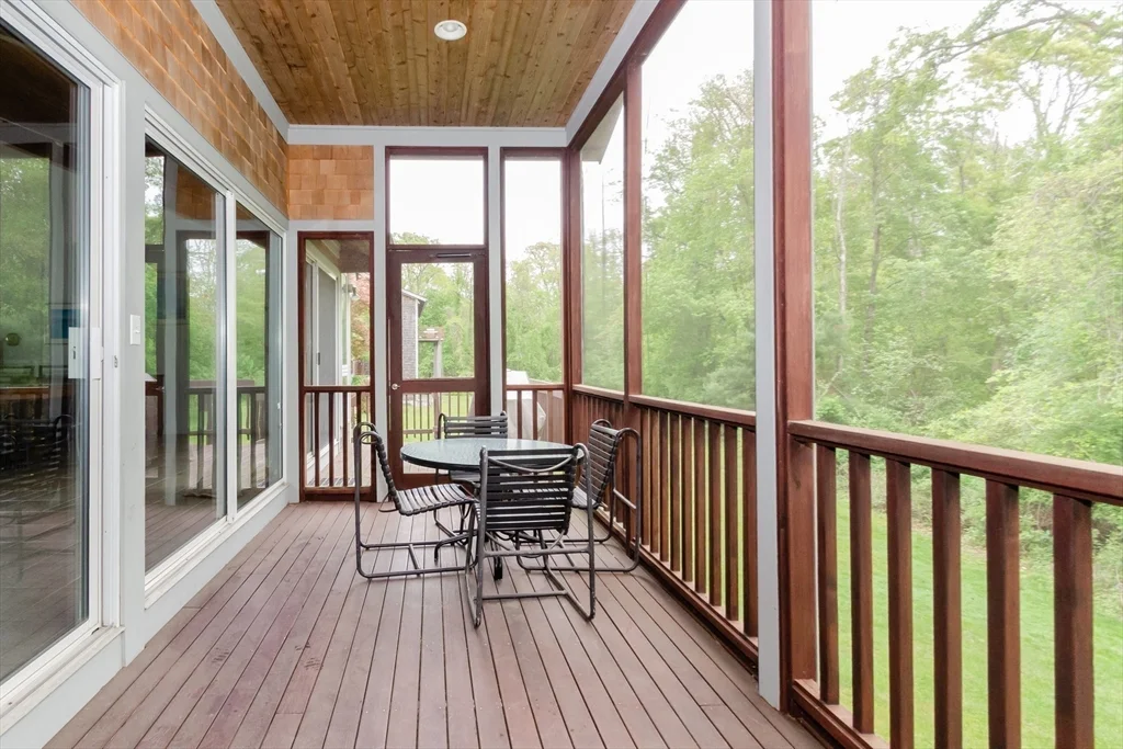 3 Nonquitt Ave, Nonquitt