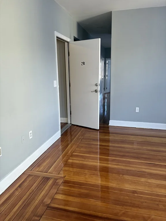 129 South Elm St, Bradford