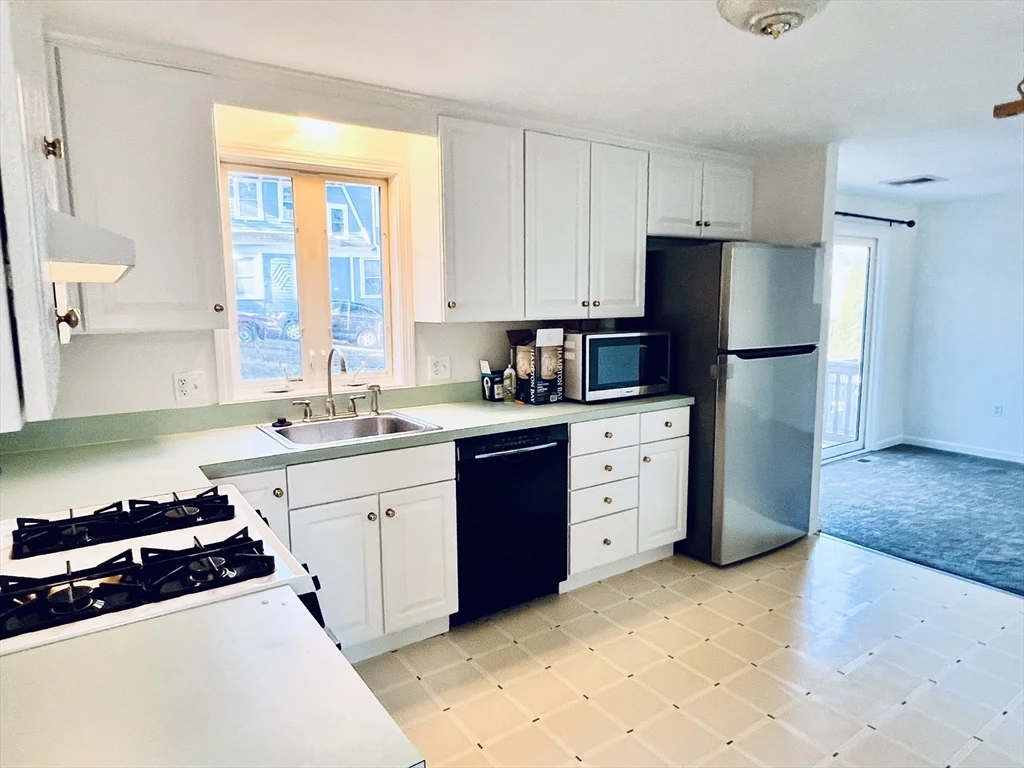 118 Wyoming Ave, Oak Grove