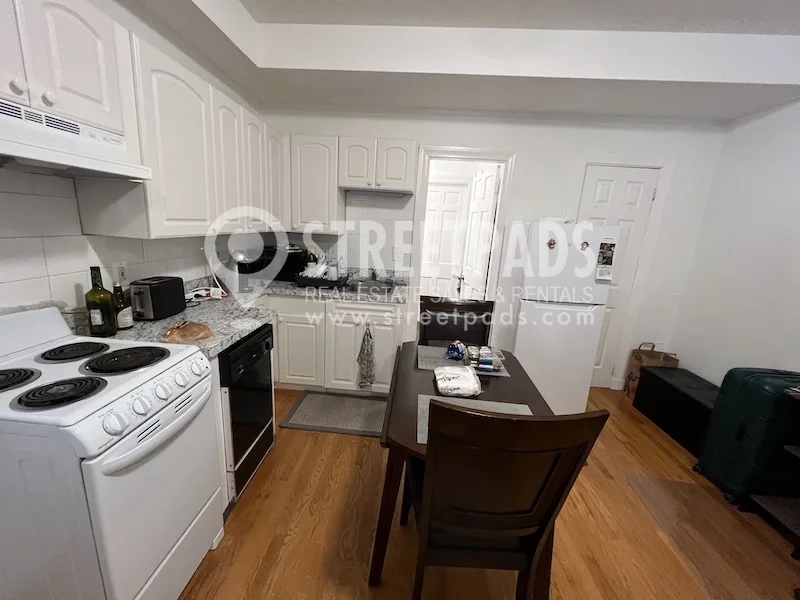 1163 Beacon St, Longwood