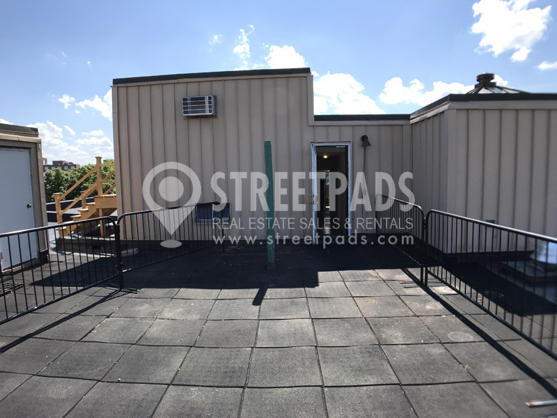 60 Brattle St, Harvard Square