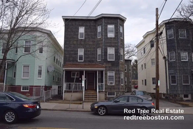 223 Holland St, Teele Square