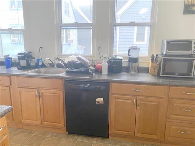 76 Hooker Ave, West Somerville