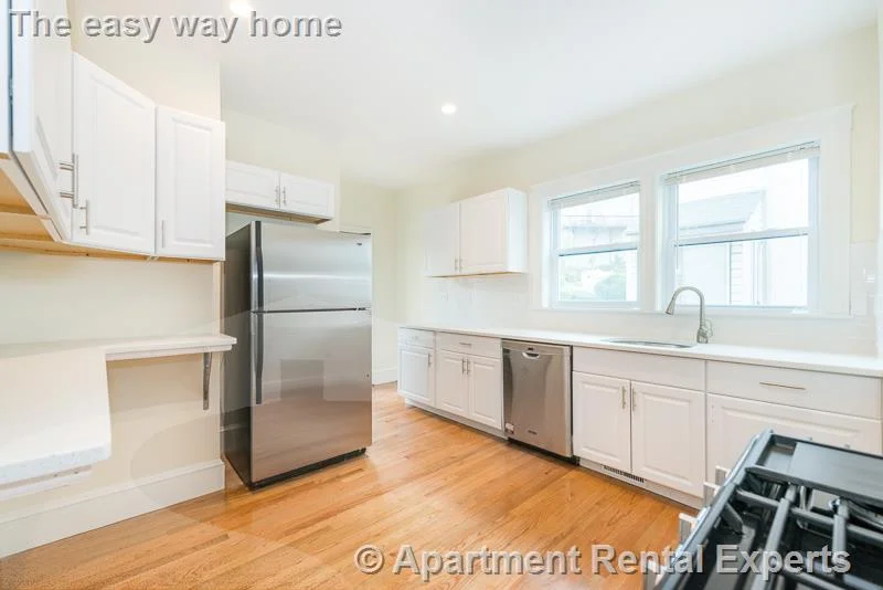 299-301 Alewife Brook Pkwy, Tufts