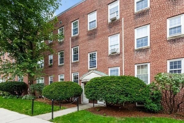 21 Englewood Ave, Corey Hill