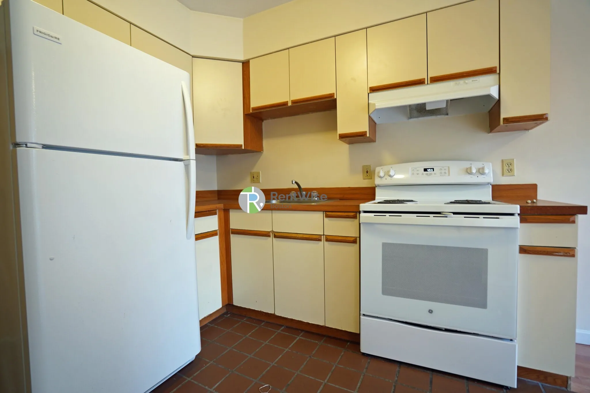 81 Essex St, Chinatown