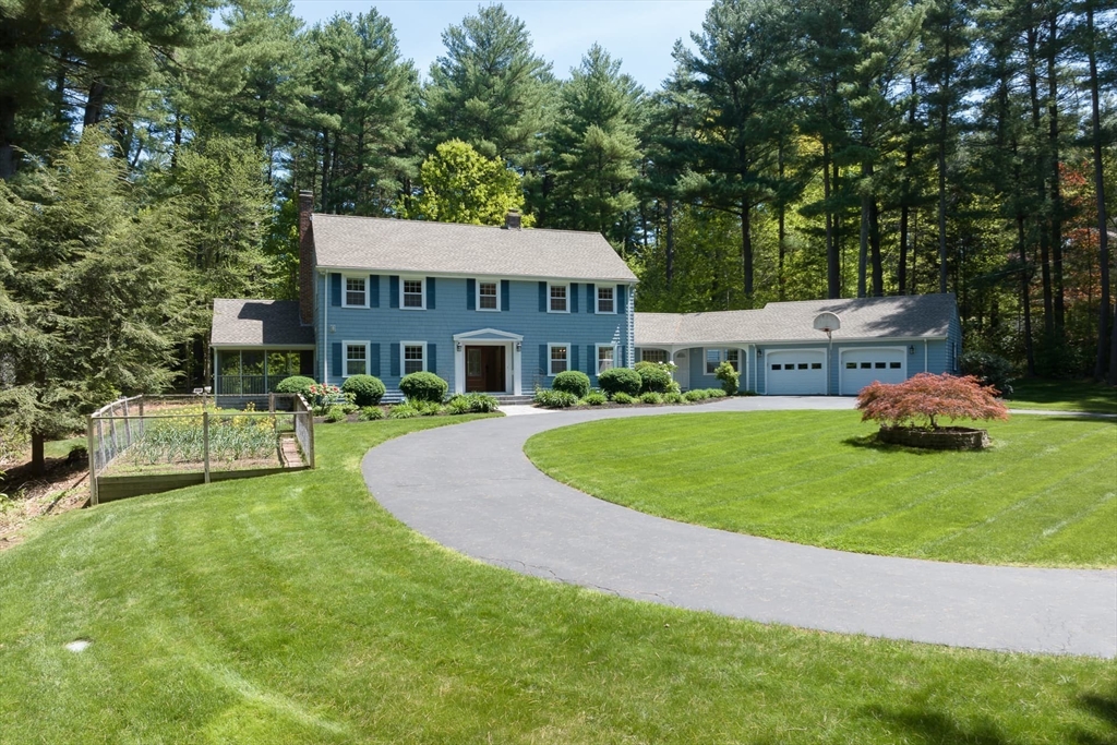 22 Bradford Rd, Weston