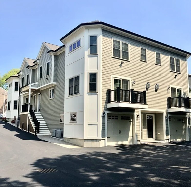 20B Hawthorne, Roxbury