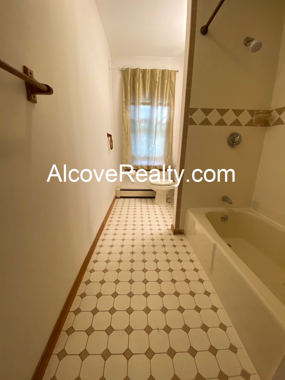 77 Liberty Ave, Powder House Square