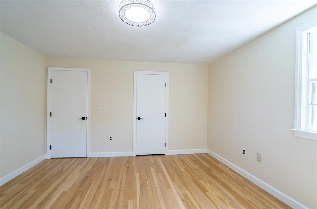 10 Colburn St, Waltham