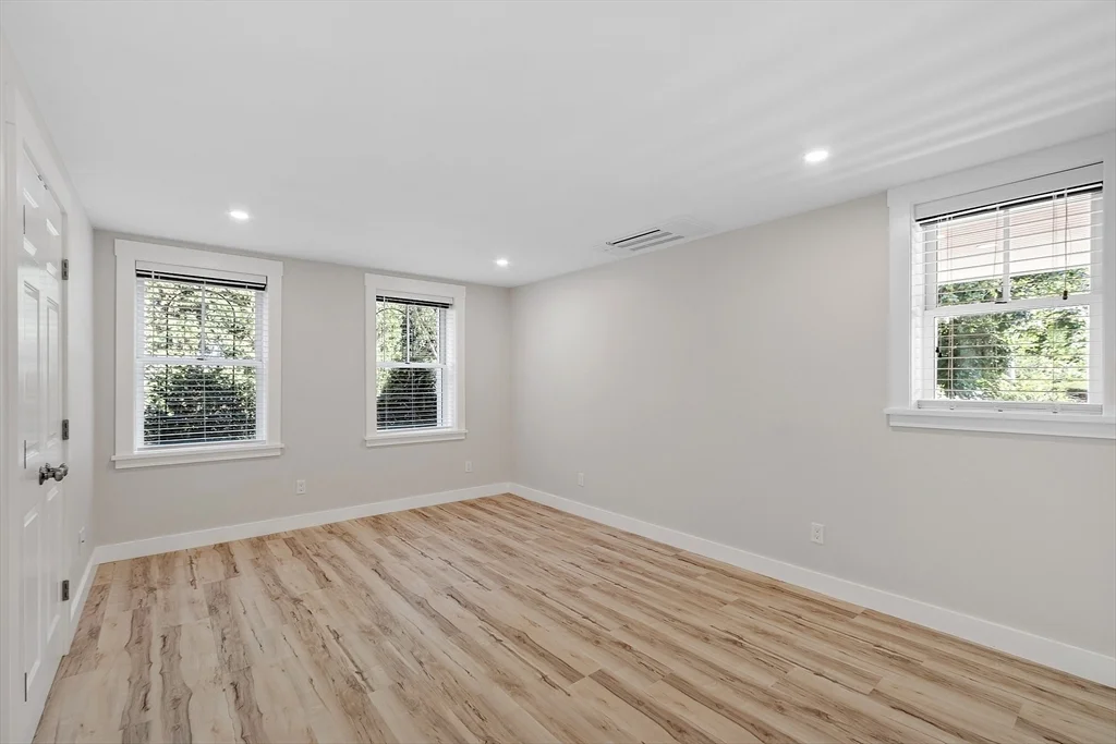 40 Atlantic Ave, Rockport