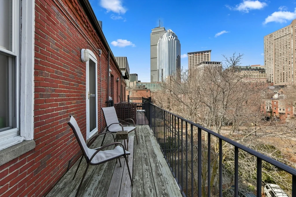 219 W Newton St, South End