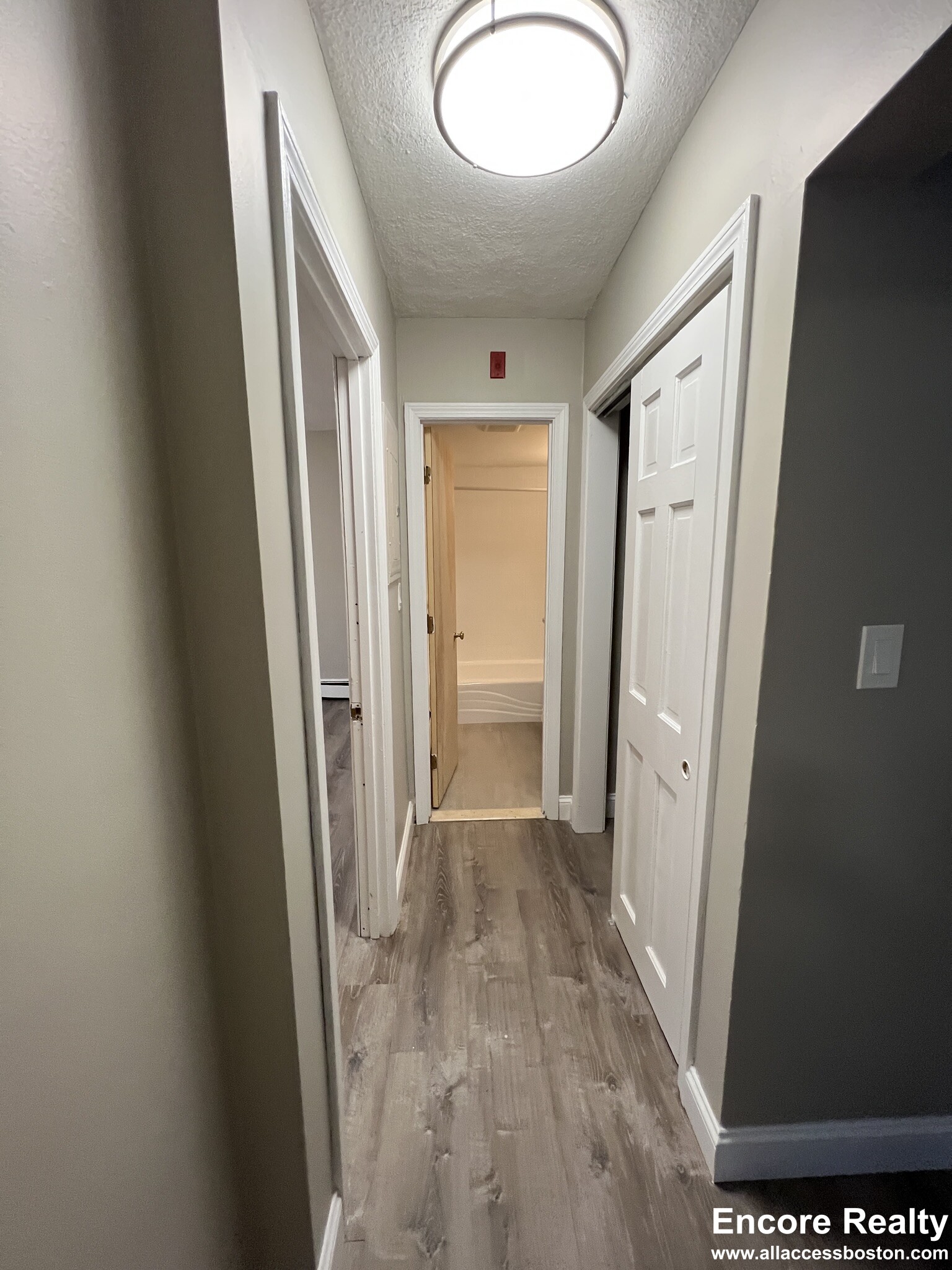 280 Grove St, Auburndale