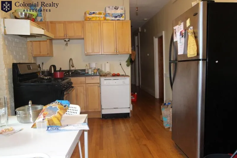 86 Hammond St, Roxbury