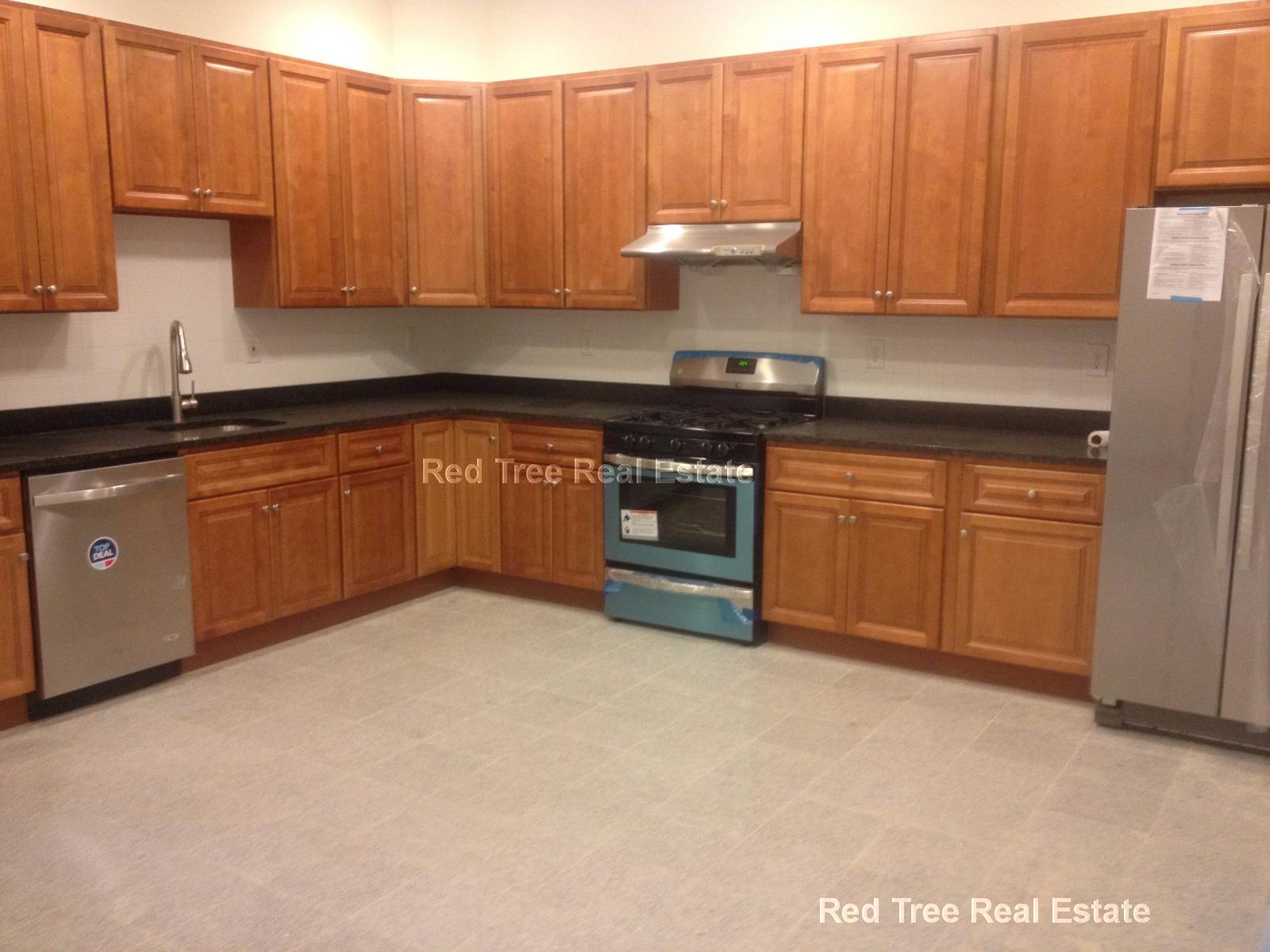 10 Moreland St, Roxbury