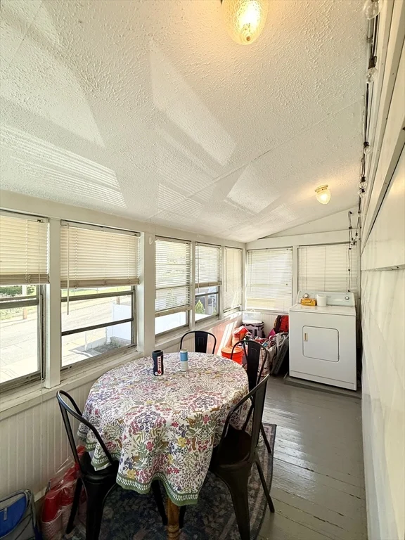 91 Shore Dr, Ten Hills