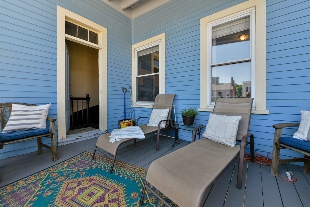 240 W 5th St, South Boston