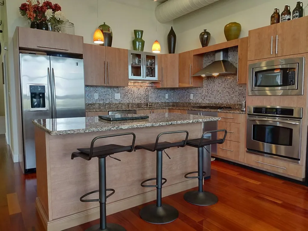 10 Ocean Ave, Revere Beach