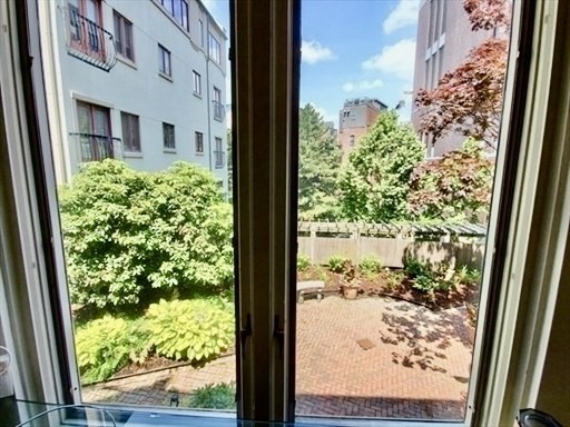 100 Fulton St, Waterfront