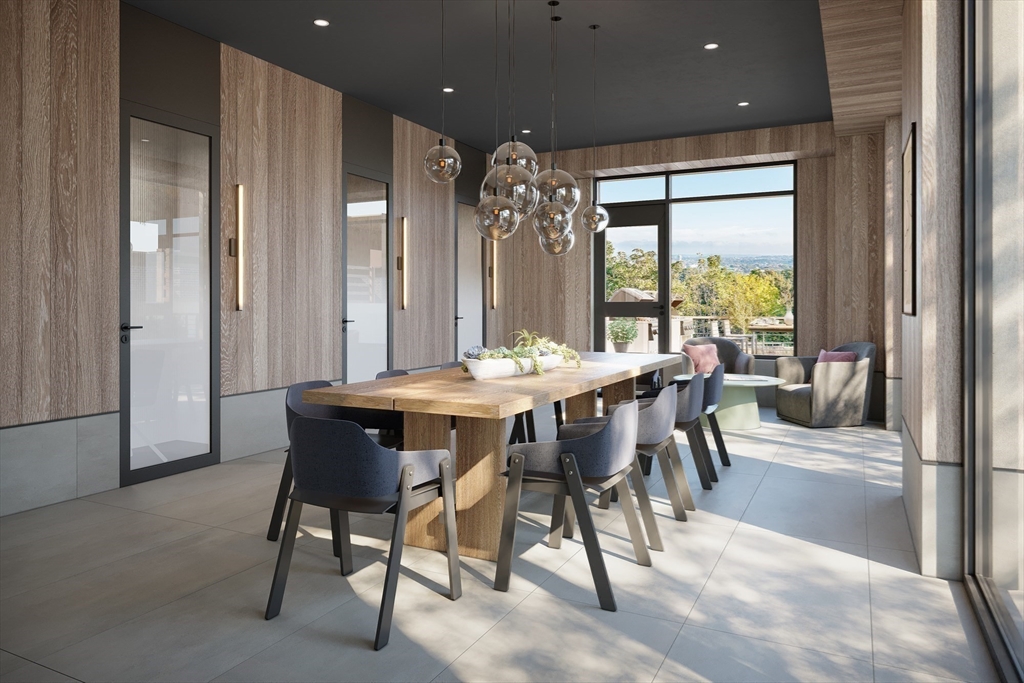 1 Nevins Hill Way, Brighton