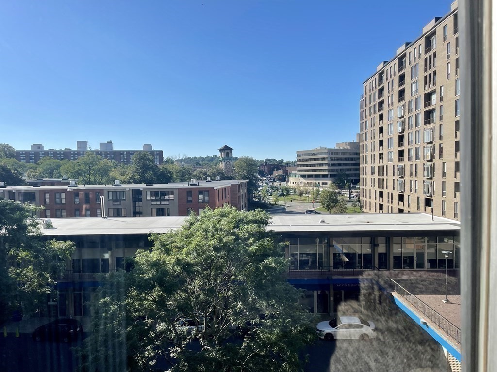 33 Pond Ave, Brookline Village