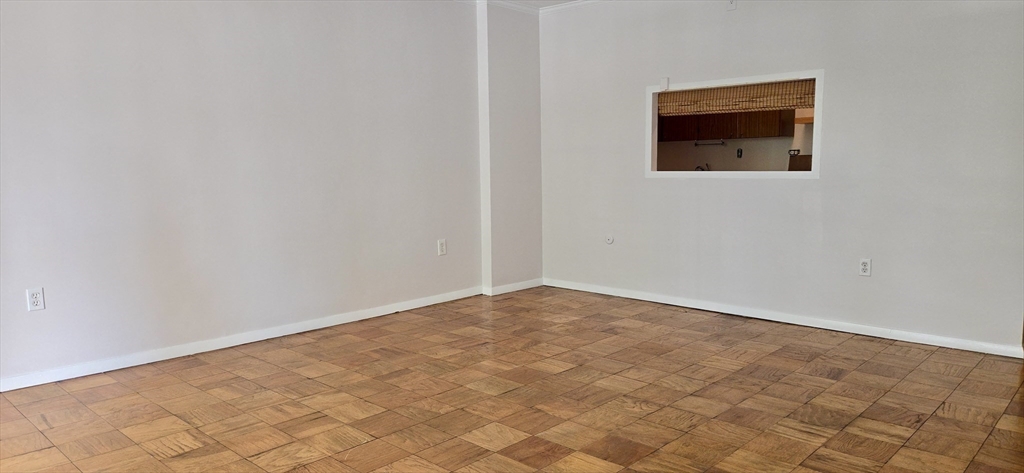 6 Whittier Pl, West End