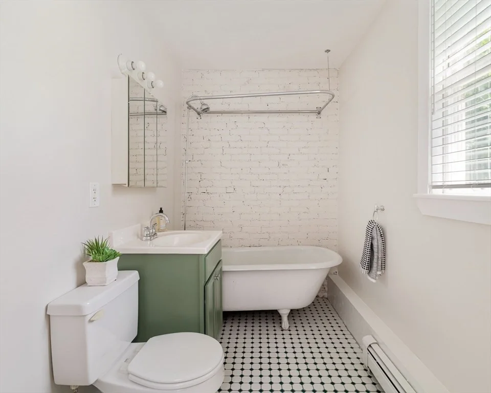 62 Sacramento St, Baldwin