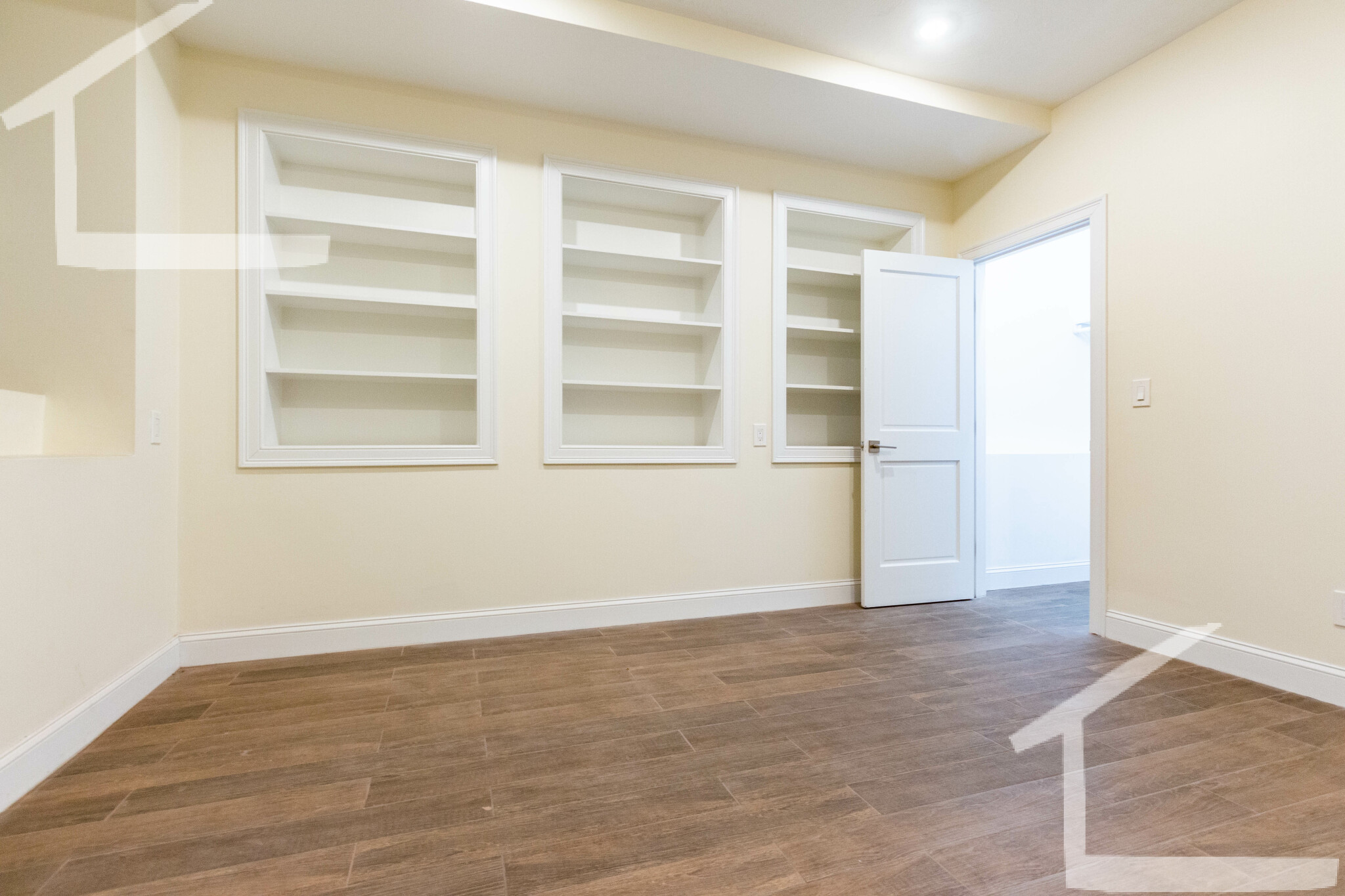 1616 Beacon St, Corey Hill