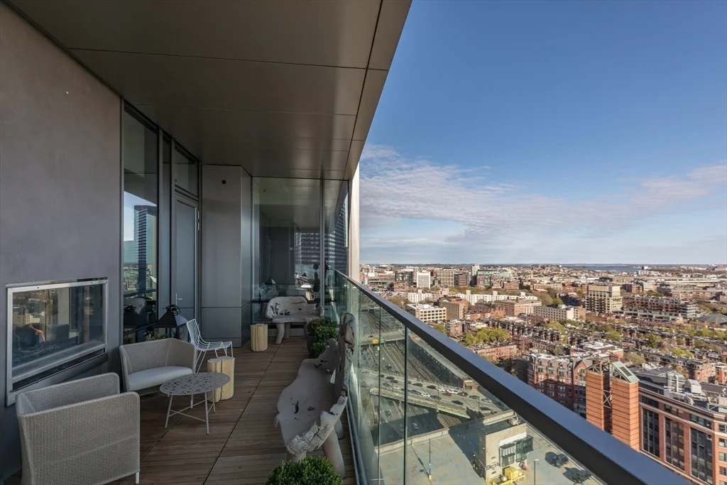 40 Trinity Pl, Back Bay