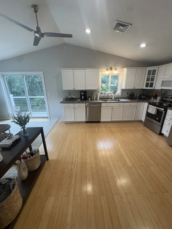 19 Skyline Dr, Malden