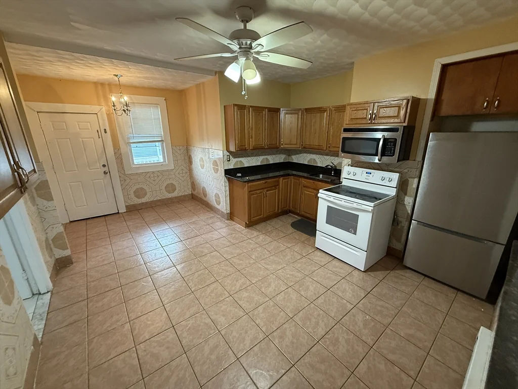 101 Brooks St, East Boston