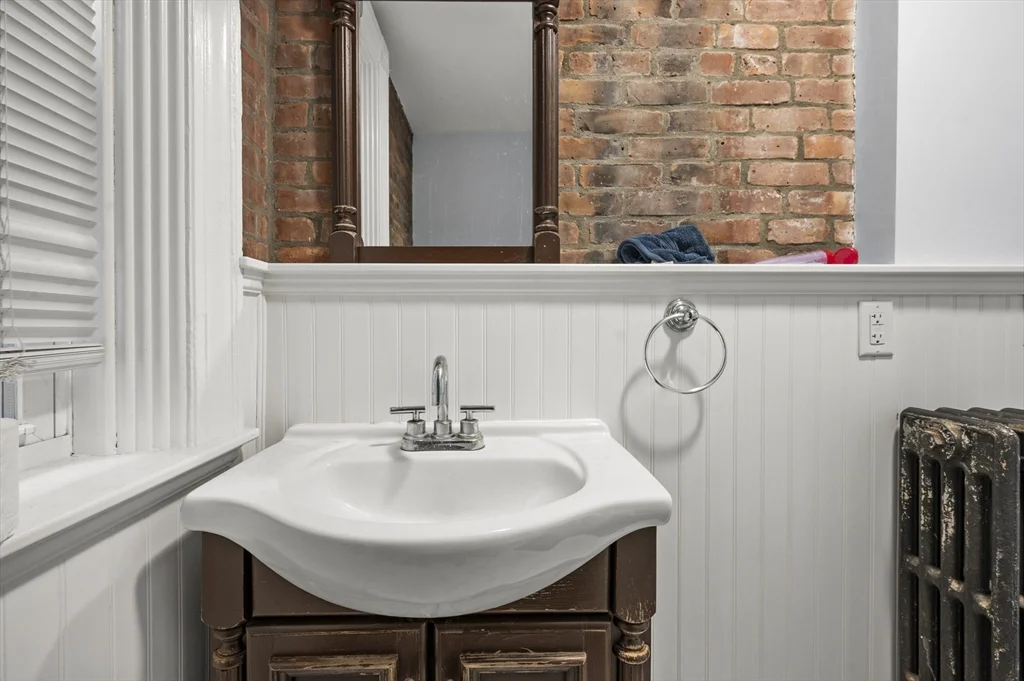 495 Broadway, South Medford